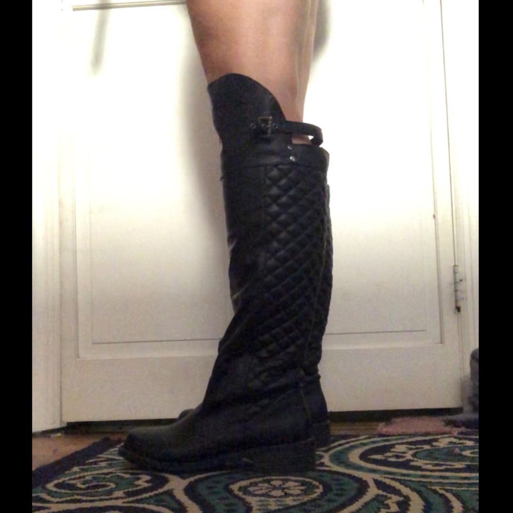 Over the knee boots - Picture 7 of 8
